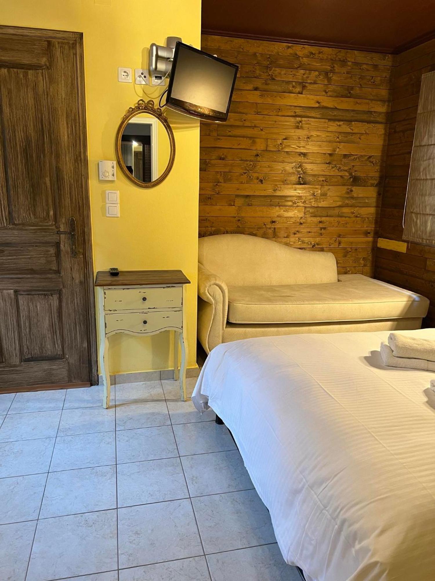 פאפיגקון Ikojenia Traditional Lodge מראה חיצוני תמונה