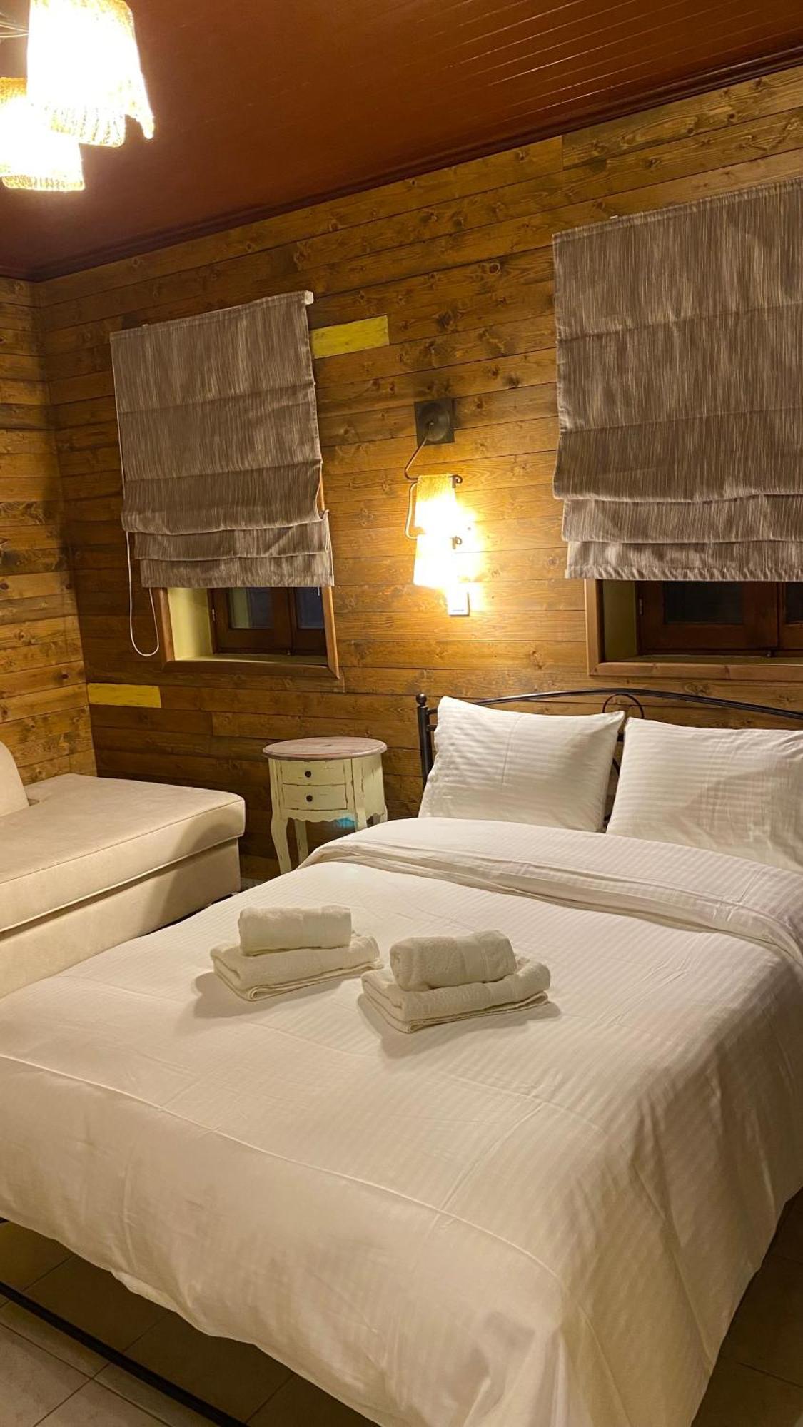 פאפיגקון Ikojenia Traditional Lodge מראה חיצוני תמונה