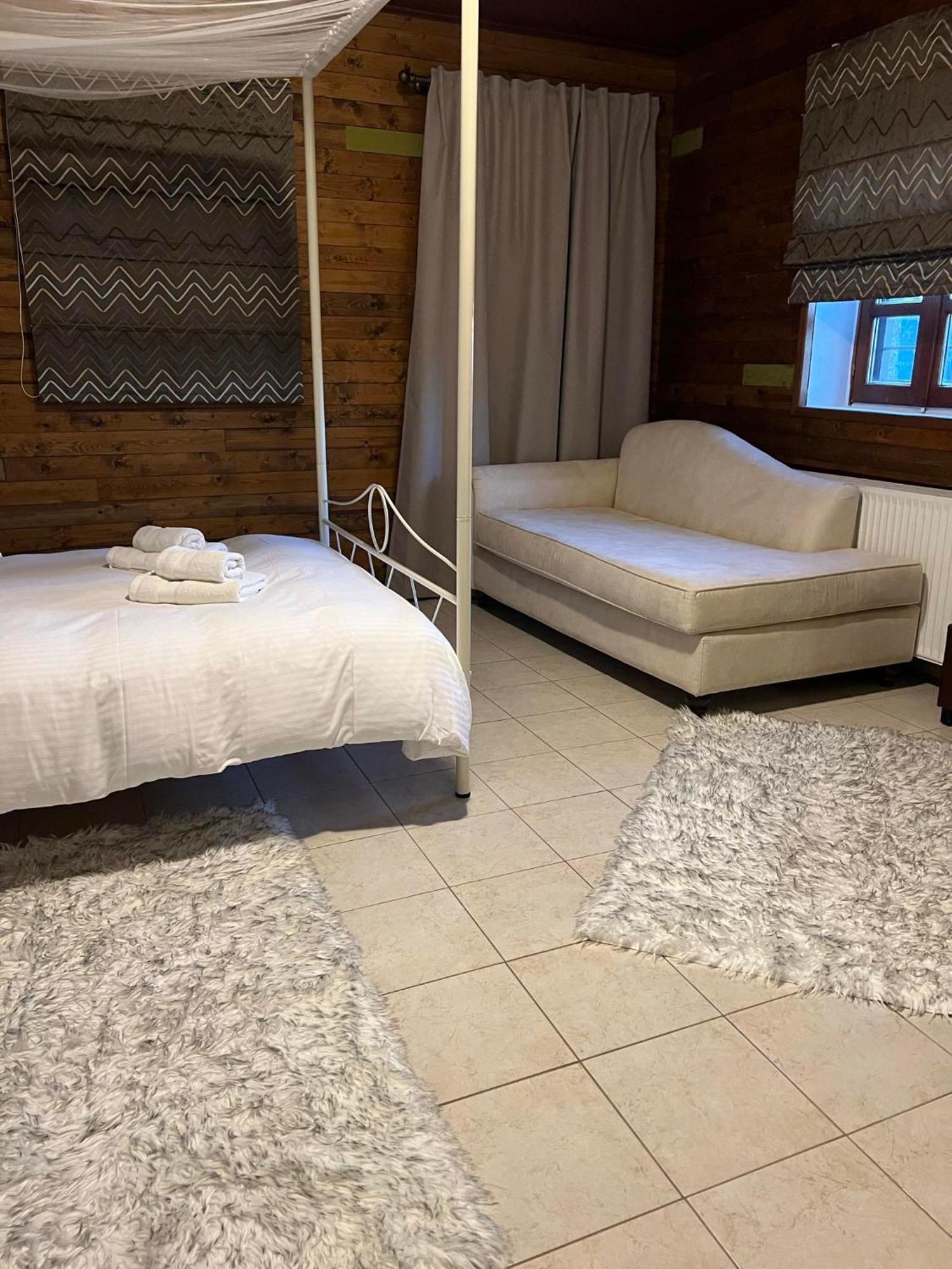 פאפיגקון Ikojenia Traditional Lodge מראה חיצוני תמונה