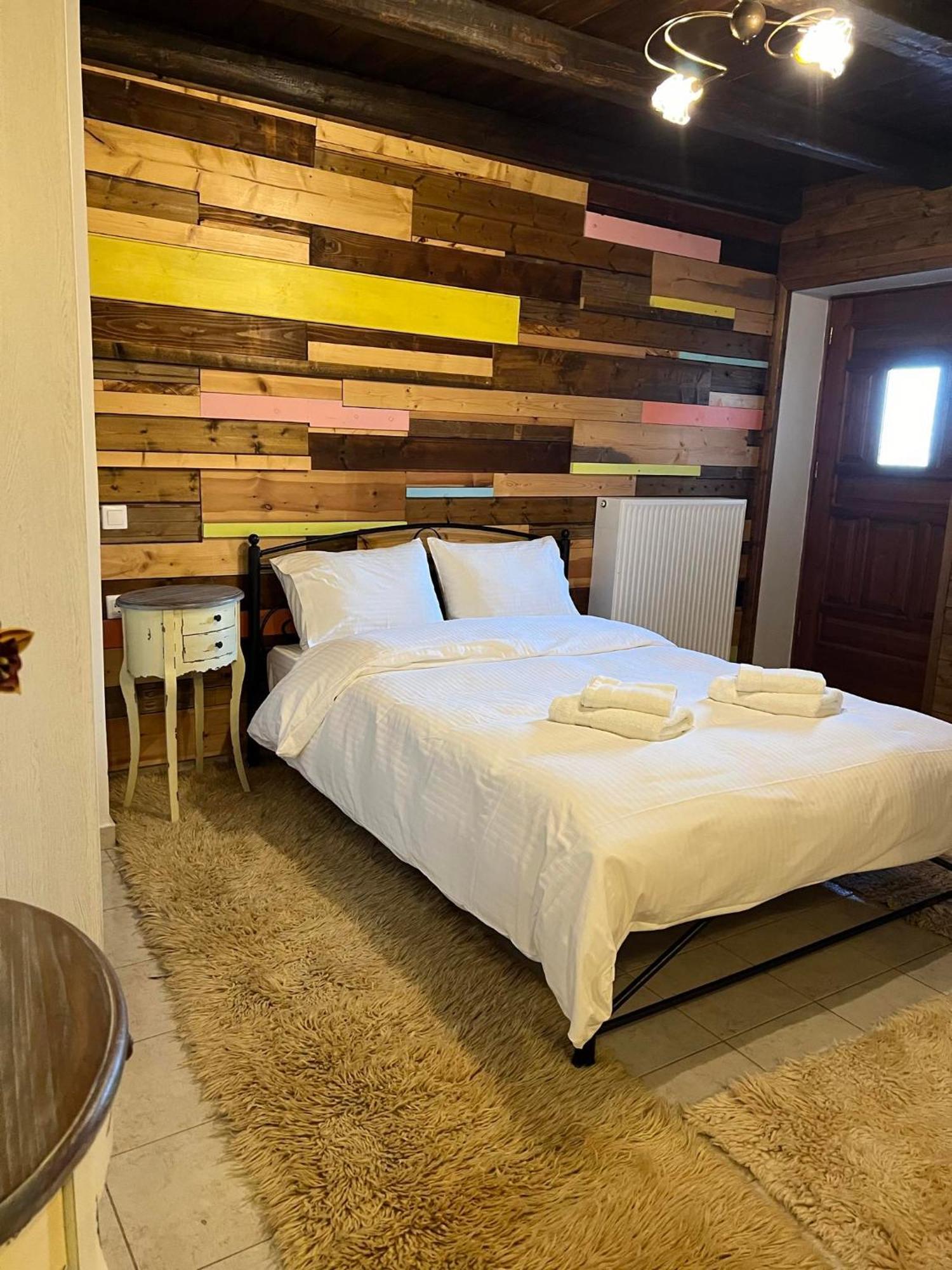 פאפיגקון Ikojenia Traditional Lodge מראה חיצוני תמונה
