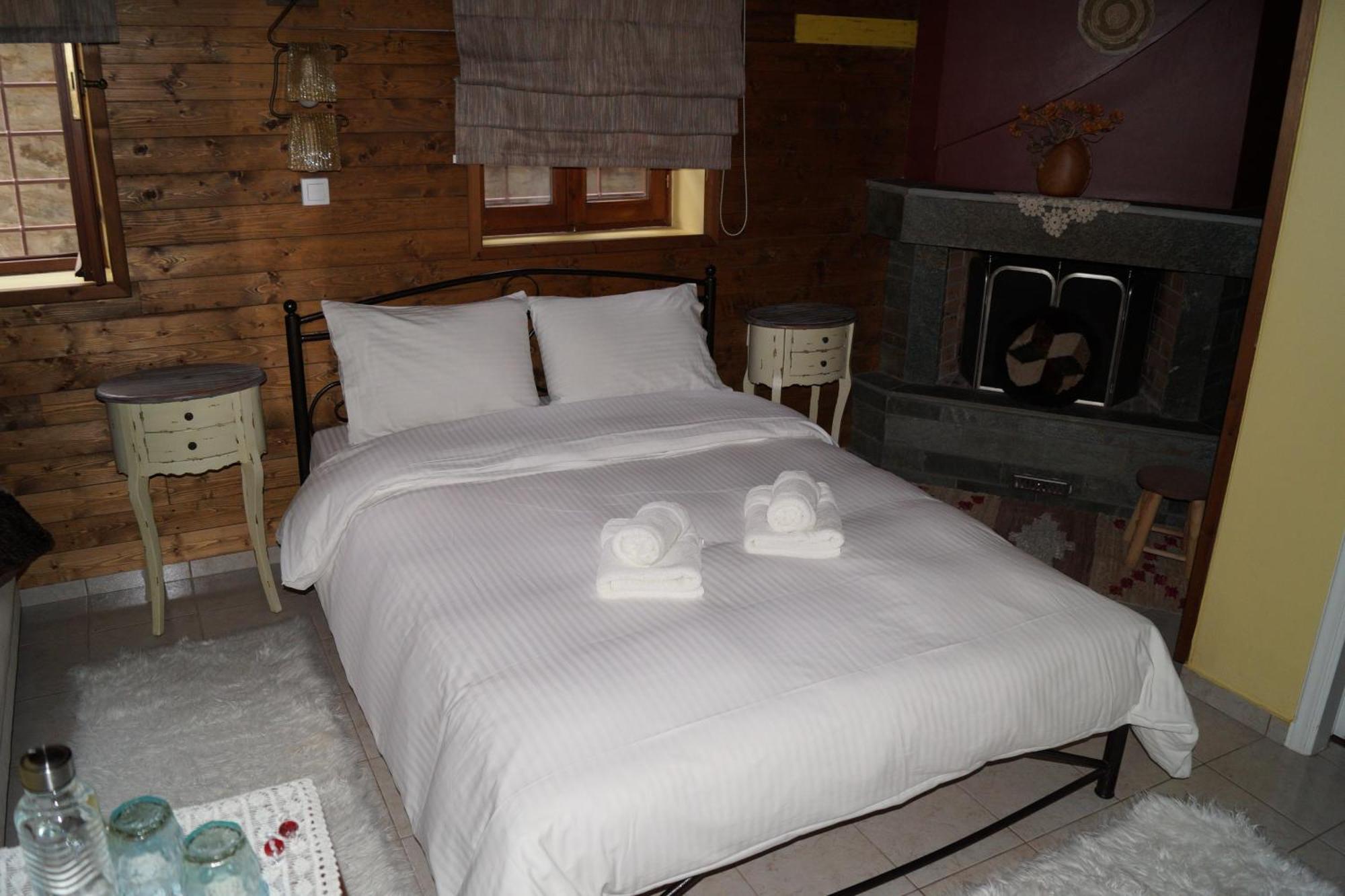 פאפיגקון Ikojenia Traditional Lodge מראה חיצוני תמונה