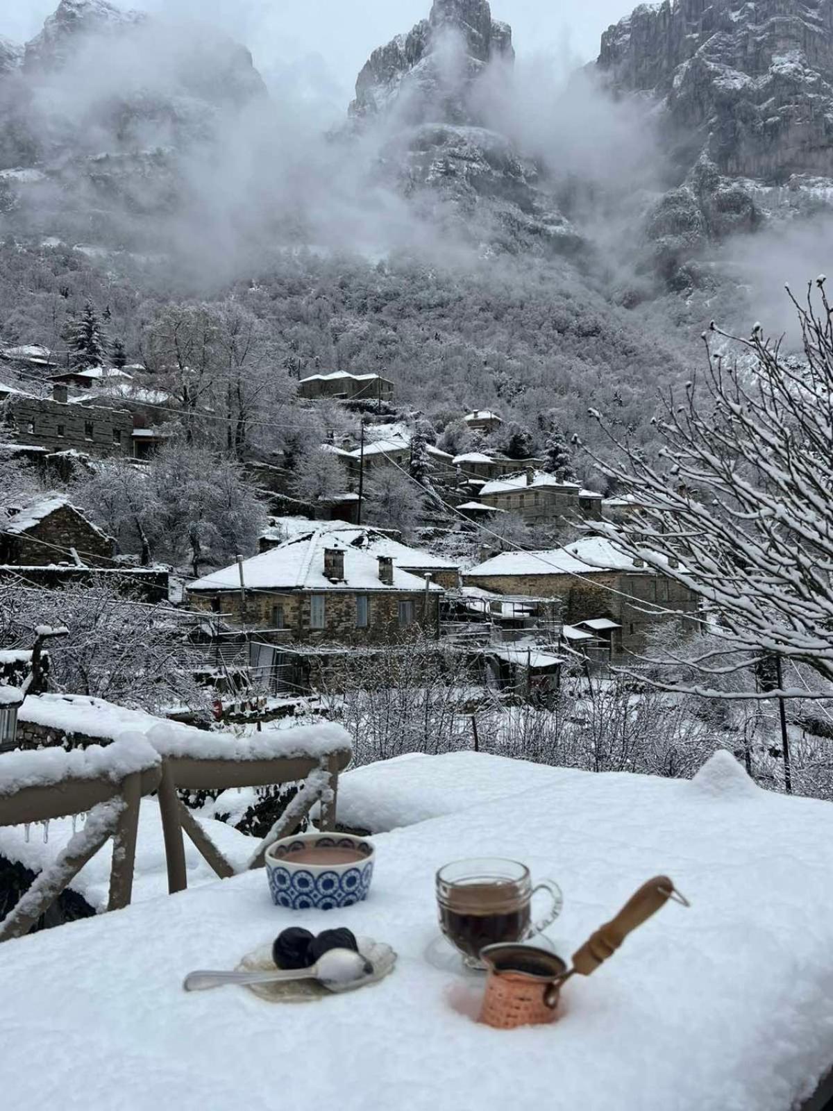 פאפיגקון Ikojenia Traditional Lodge מראה חיצוני תמונה